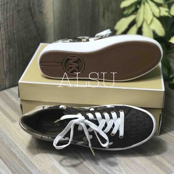 Michael Kors Poppy Lace Up mini MK Logo Blown W - Picture 5 of 8